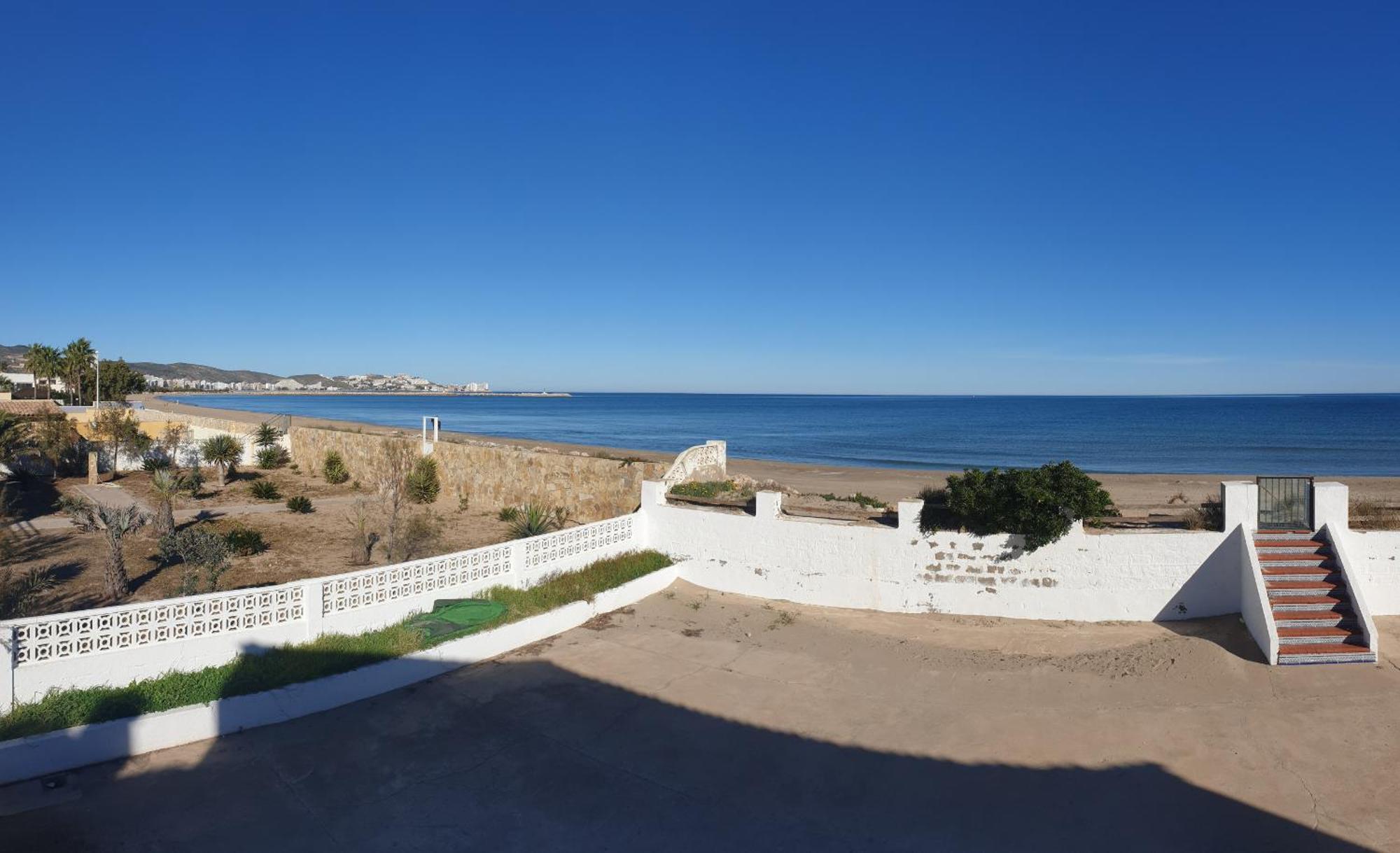 Vacansis Habitaciones Privada En Una Villa A Un Paso Del Mar En กูลเญรา ภายนอก รูปภาพ